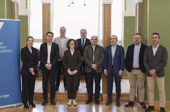 Ir a la noticia Asturagua y empresas de la zona, debaten sobre el futuro de Occidente